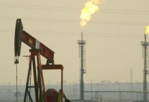 Petróleo cae más del 2% tras anuncio de Trump sobre suspensión de vuelos – Noticieros Televisa