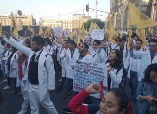 En CdMx, estudiantes de medicina marchan para exigir seguridad – Milenio.com