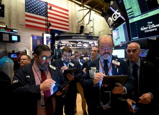 Wall Street abre en picada y suspende operaciones – Periódico Excélsior