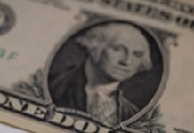 Peso mexicano gana ante dólar, pero perfila quinta baja semanal – Noticieros Televisa