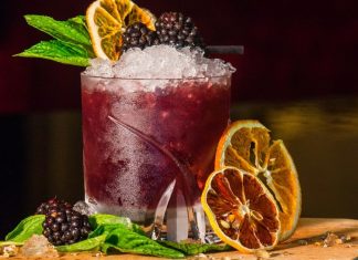 Jugo de ciruela y naranja para rejuvenecer la piel – SOY CARMÍN