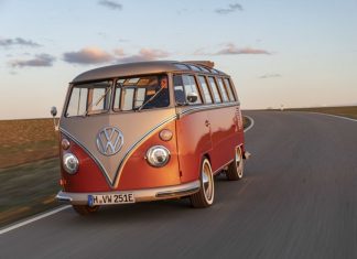 La famosa combi de Volkswagen está de regreso y así es como luce – La Opinión