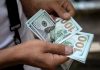 ¡En picada! Peso cae y dólar supera los $25 por primera vez en la historia – Milenio