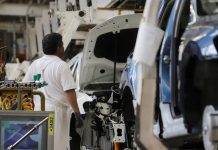 Frenan las operaciones de 10 de las 12 plantas automotrices en México por la crisis de coronavirus – RT en Español
