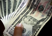 Peso mexicano a 25.68 por dólar; moneda más devaluada en 2020 – Mediotiempo