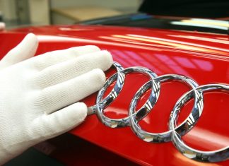 VIDEOS: Volkswagen y Audi cambian sus logotipos en solidaridad con el distanciamiento social contra el covid-19 – RT en Español