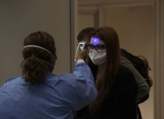 Enfermera de Washington alerta de un posible nuevo síntoma del coronavirus – La Opinión