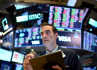 Wall Street sube a pesar de los datos récord de desempleo en EE.UU. – RT en Español