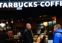 Ya no puedes llenar tu propia taza de café en Starbucks debido al coronavirus – CNN México.com