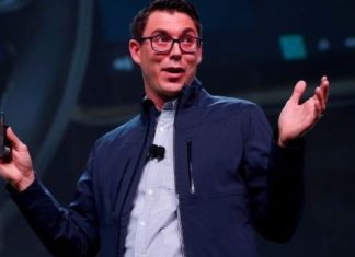 Quién es R.J. Scaringe, el joven multimillonario que desafía a Elon Musk y Tesla – EL INFORMADOR