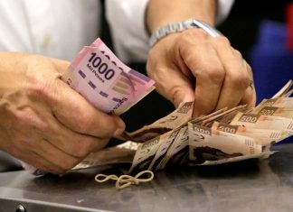 El peso mexicano cae más de un 2 % en la apertura de operaciones por el miedo al coronavirus – RT en Español