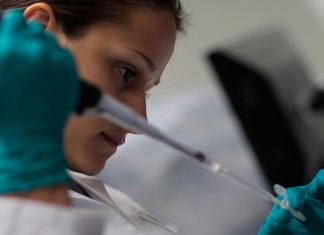 Segundo caso en el mundo: médicos anuncian que un venezolano lleva 30 meses sin VIH – Univision