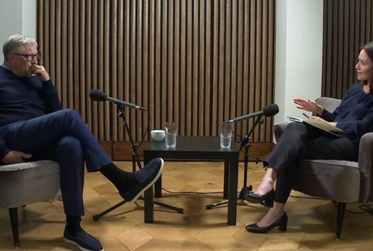 Bill Gates habla en entrevista con la BBC sobre su rivalidad con Elon Musk y su relación con Jeffrey Epstein